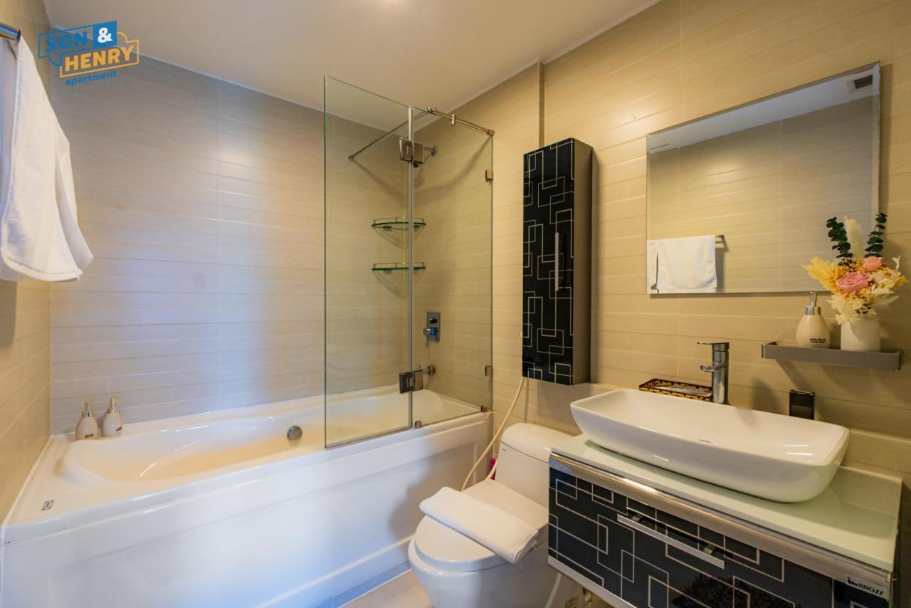 Charming Living - Sailing Ho Chi Minh City
